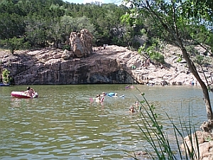 River Tubing, Paddling & Camping In Texas (TX) Hill Country